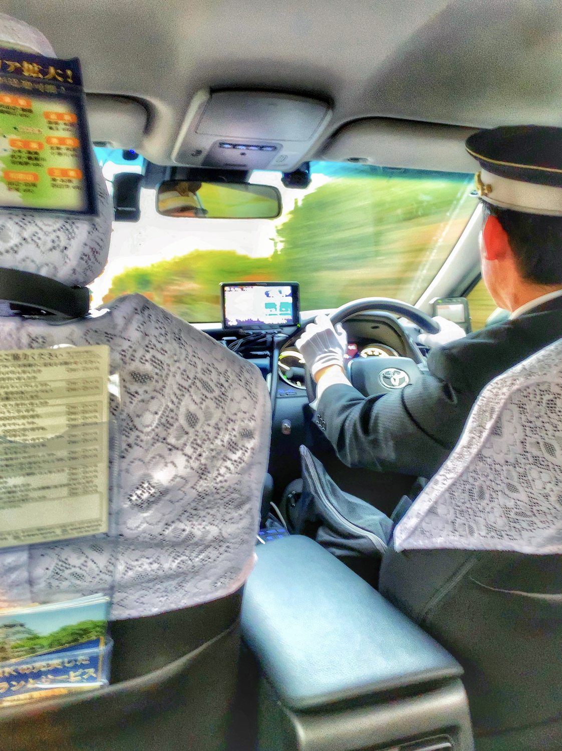 日本計程車八卦：怕你沒話聊！日本計程車司機把興趣秀出來？