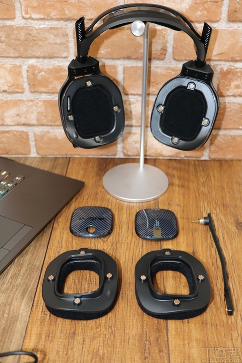 跨平台競技遊戲潮人利器，羅技 ASTRO A40 電競耳麥+音頻擴大器 開箱體驗