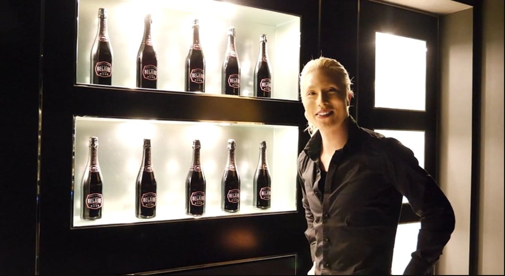 我本人就是最強風水 羅蘭全新豪宅首次公開 自建酒吧和電影院 男人王道的樂趣 Line購物