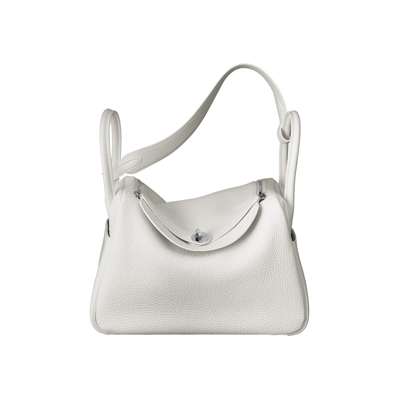 Hermès Lindy系列牛皮包款，約NT268,900 (30公分) 、約NT246,900 (26公分)