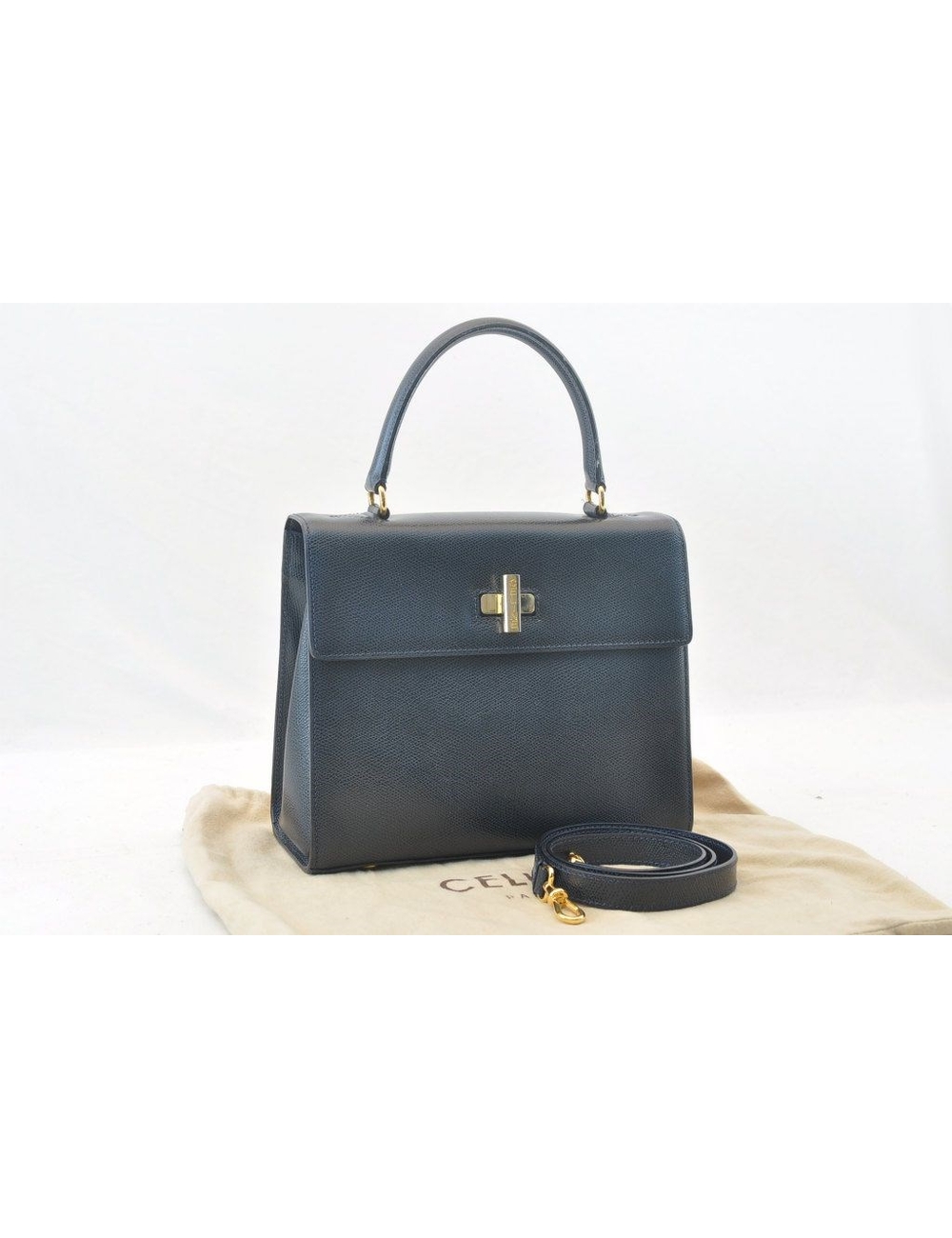 姓名：Céline2way 品牌：Céline 品牌型號：2way 尺寸：25.5 x 21 x 11厘米/錶帶長度103厘米 措施：意大利 分類：包 子類別：手提包 條件：B 材質：皮革 顏色：藍色