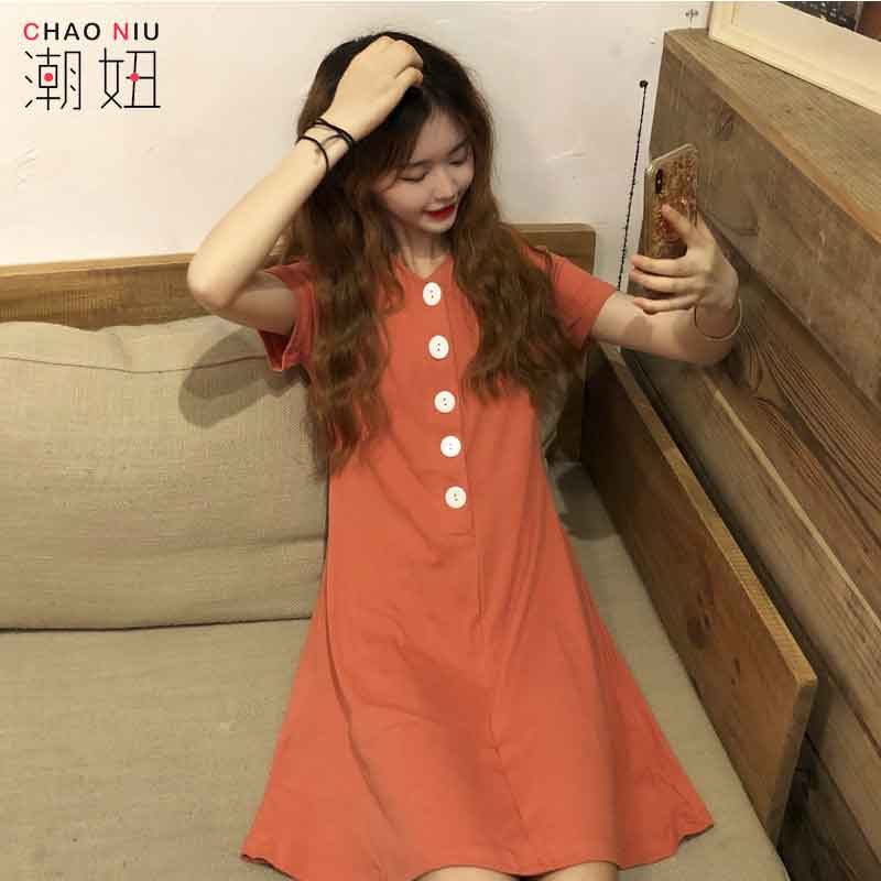 [優質現貨] 連衣裙 短袖連衣裙 韓版修身顯瘦復古收腰V領單排扣短袖A字裙 素色中長款連衣裙 百搭裙子 女生衣著 潮妞家