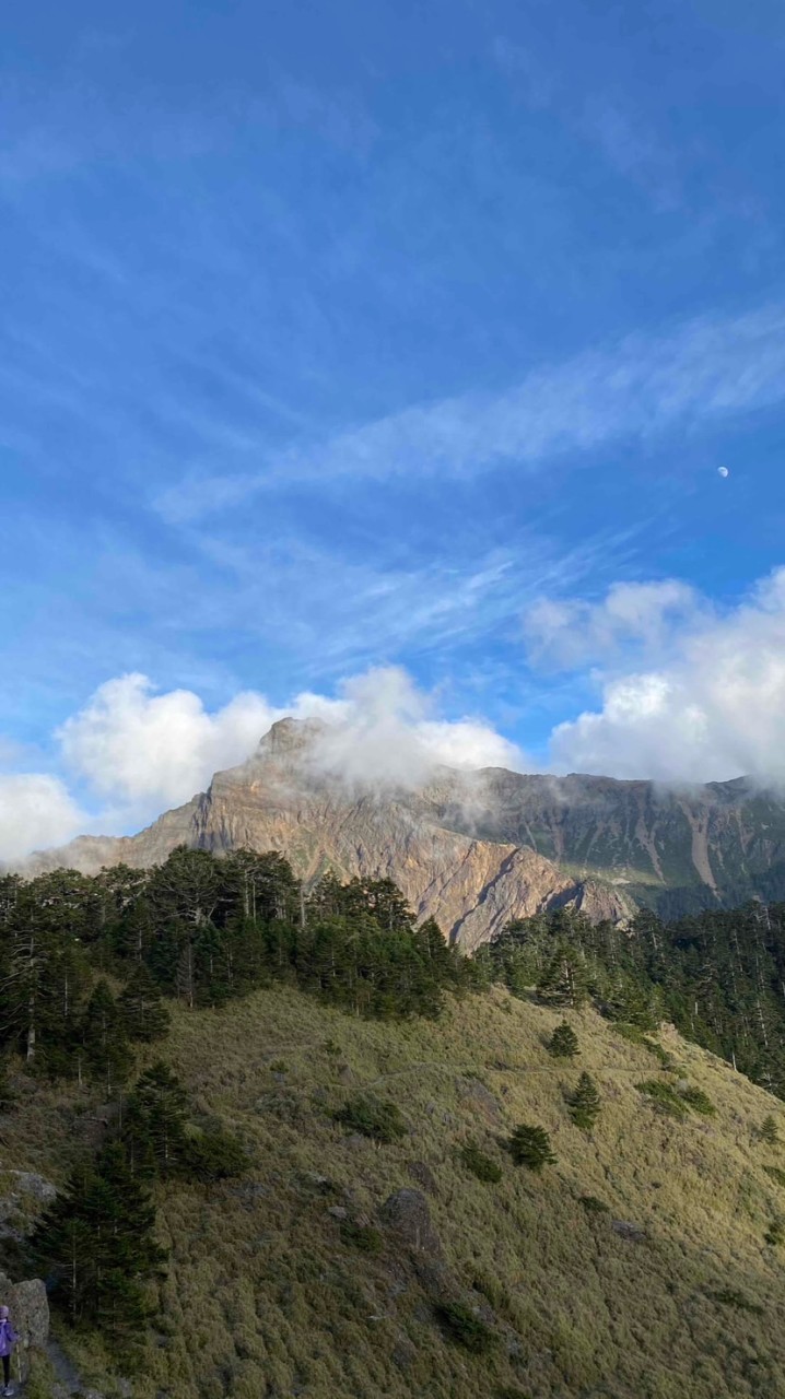 頭燈亮起來567年級愛爬山#百岳#中級山#縱走路線