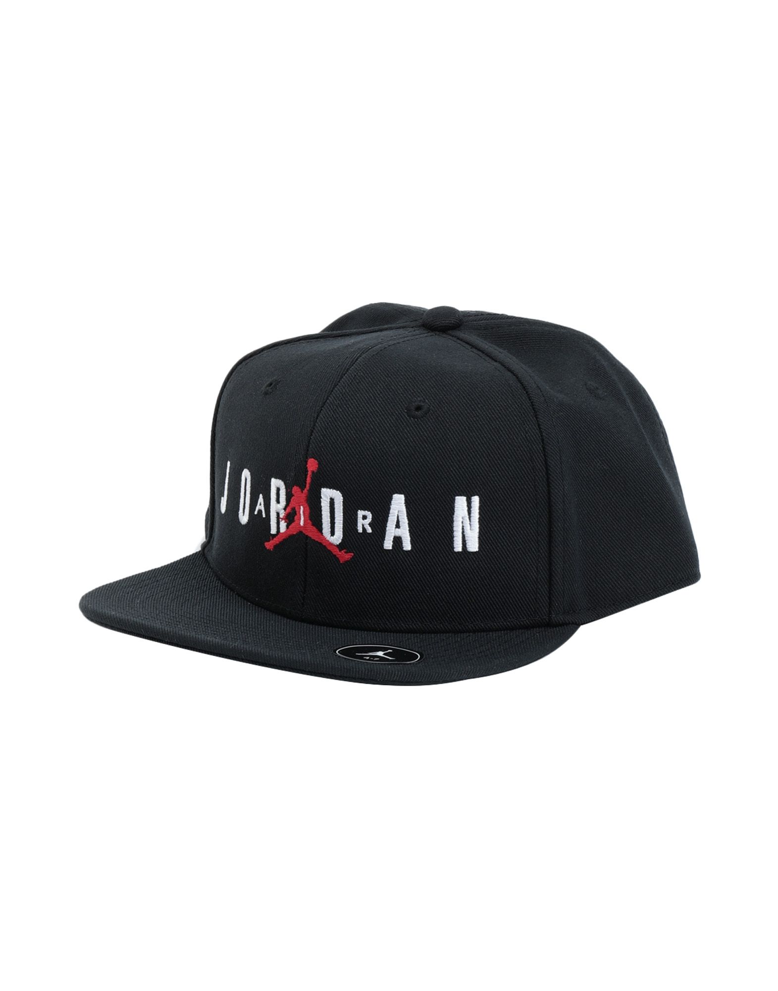 gabardine, logo, solid color, hard visor, adjustable fastening, lifestyle.