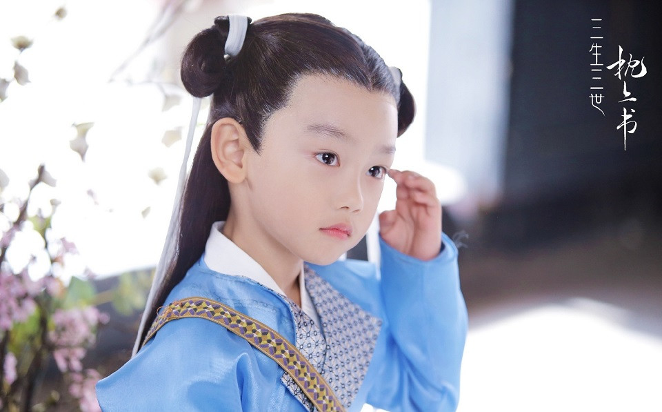 陸劇令人刮目相看「童星演員」9：寇耘豪 飾演《三生三世枕上書》白滾滾
