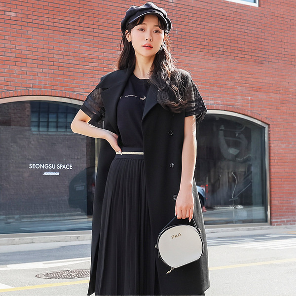 FILA #李多慧代言款 女短袖圓領T恤-黑色 5TEX-5433-BK