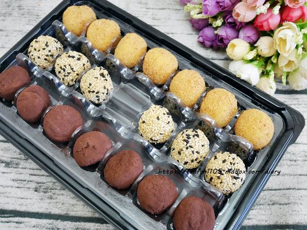 【烏來一日遊】#烏來老街 #必買伴手禮 #景麗特產行 #小米麻糬 #溫泉 #烏來台車 #瀑布 #烏來美食 #烏來景點 (52).JPG