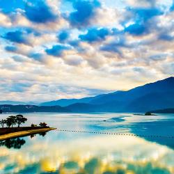 ◎台版小京都~ 檜意森活村.復古風~玩味番樂園.|◎網美祕境~日月潭.清水斷涯.絕美三仙台.瑞豐.東大門.安平古堡. 赤崁樓.日式修道院~ 慶修院.最美車站 ~ 多良車站|◎此為二人同行專案，請一次訂