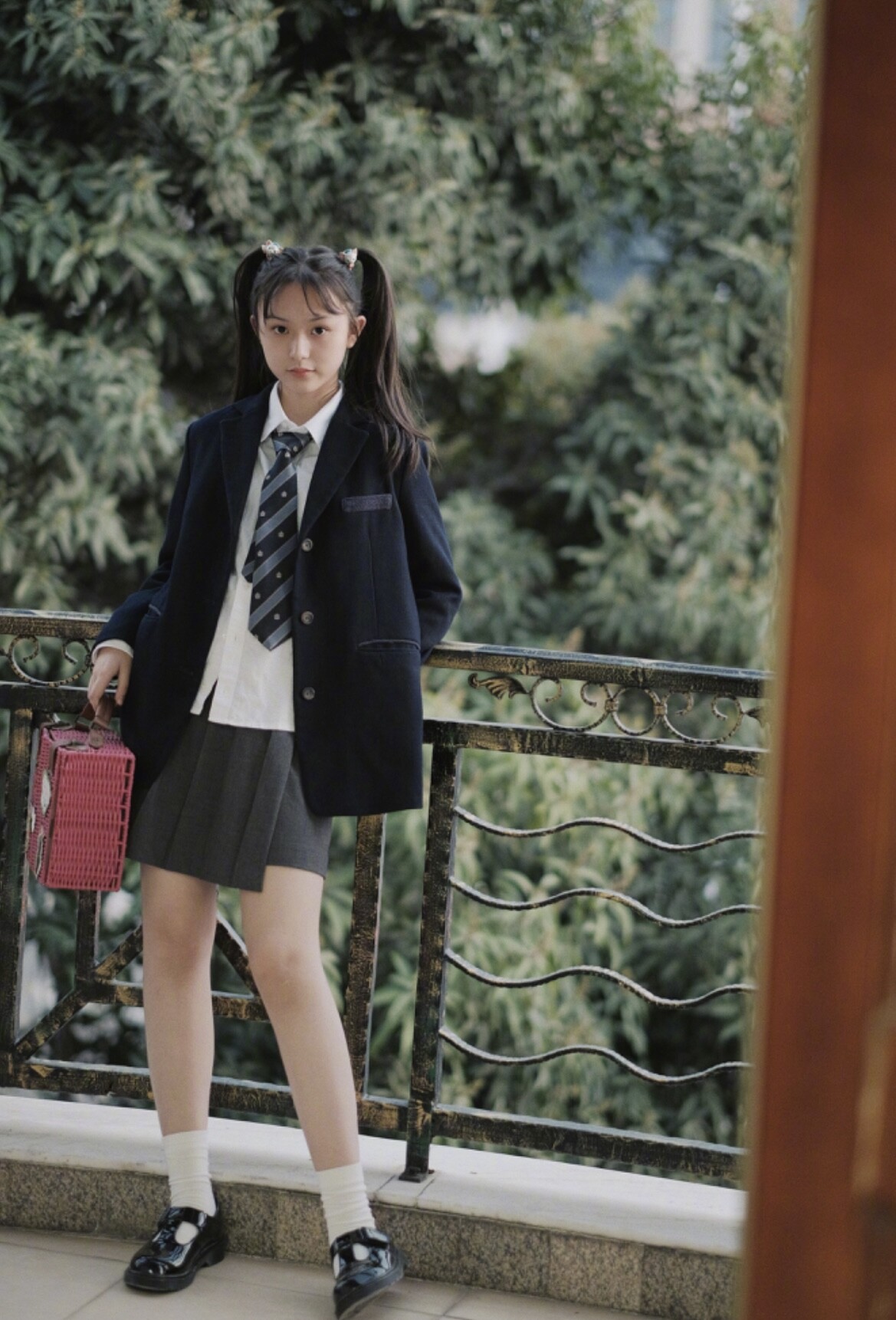 六位陸劇05後小花來了！你最看好誰？出演過超多爆劇的配角、「她」和張凌赫搭檔過！？