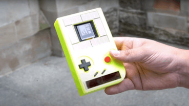 只吃太陽能跟按鈕動能，科學家做了一台不用電池的 GameBoy