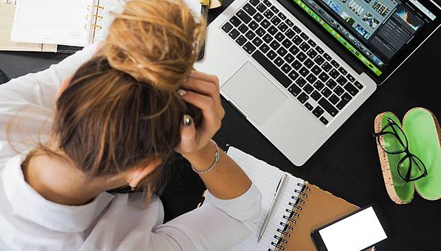 ระวัง!! การทำงานหนักเกินไป ภัยเงียบที่อันตรายกว่าที่คิด