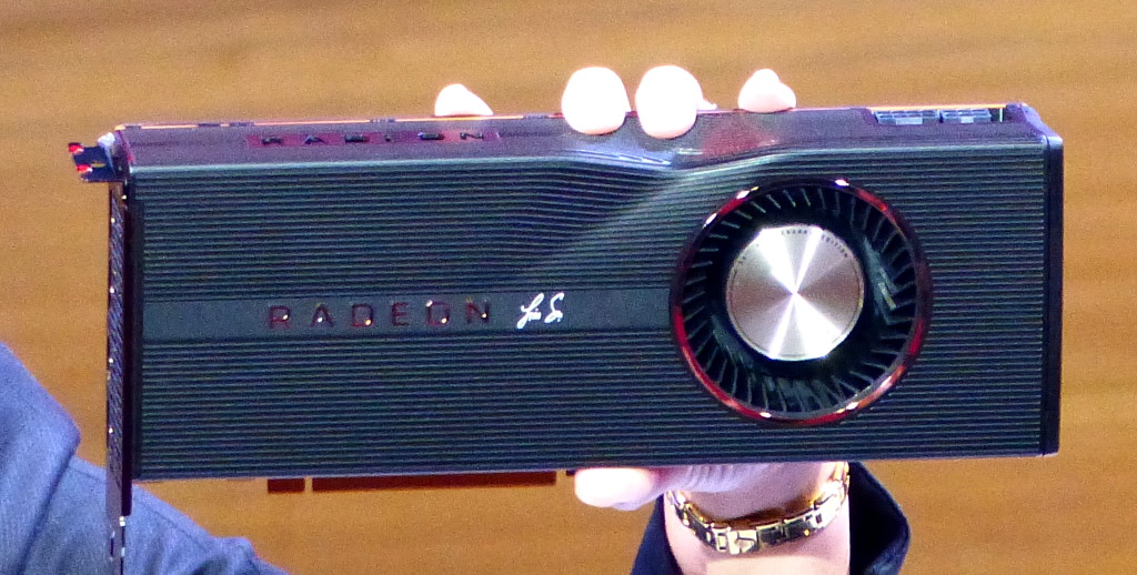 ▲ Radeon RX 5700 XT 還會有個 50 週年紀念版，散熱器外殼印製 AMD CEO Lisa Su 簽名。