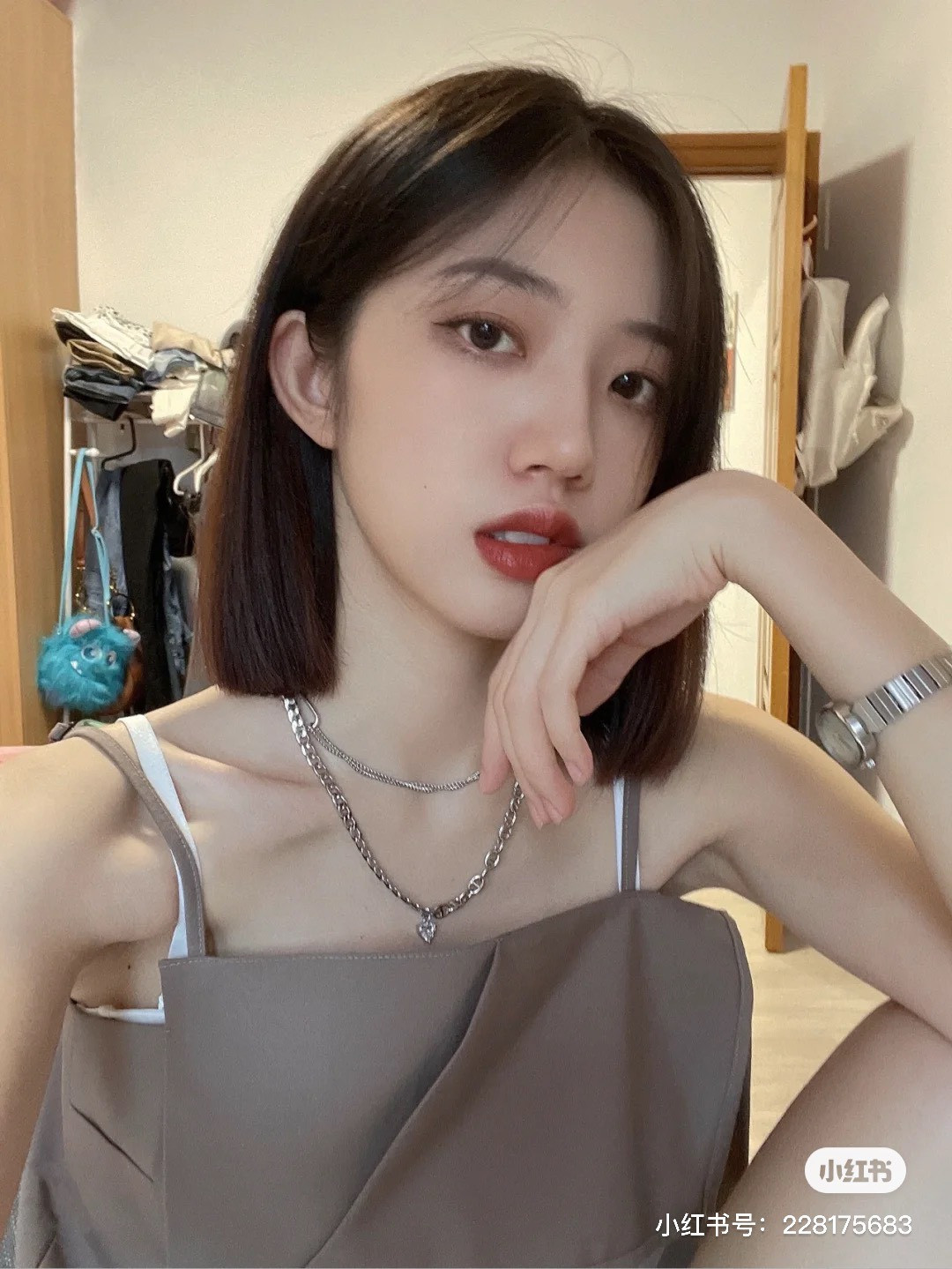 2021夏必剪髮型推薦3：一刀切鎖骨髮