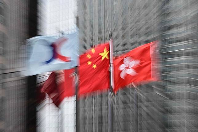 Hang Seng Index Makes Steady Gains To Trade 0 6 Per Cent Higher
