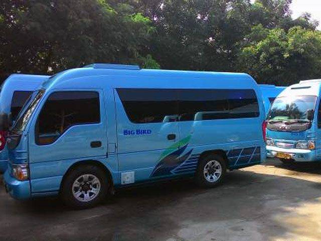 Lagi Cari Toyota Hiace Atau Isuzu Elf Bekas Pt Bluebird Jual Nih Simak Harganya Gridoto Line Today