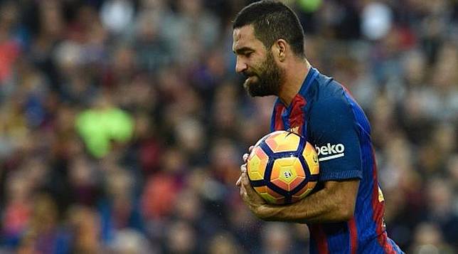 Arsenal Punya Rencana Gaet Arda Turan dari Barcelona