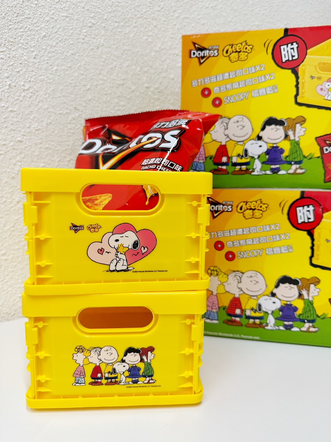 史努比現身全家！全家開賣「史努比零食禮盒」，超萌史努比與夥伴變摺疊收納籃！