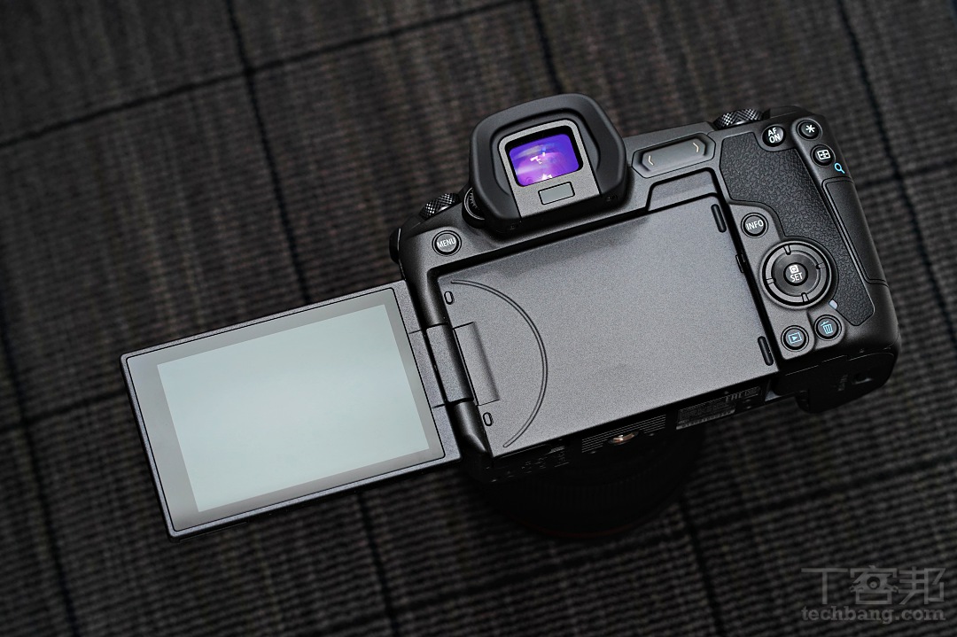 未上市搶先測！全幅無反 Canon EOS R 動手玩／實機操作體驗