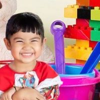 เสื้อผ้าเด็กและของเล่น by มีนา