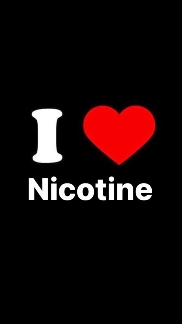 iluvNicotine 🫁💨