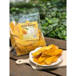 ◎超值大包裝~怎麼買都划算|◎|◎品牌:無品牌國家:泰國類型:蔬果乾種類:水果乾葷/素:全素保存方法:避免陽光直射、放置於乾燥陰涼處，拆封後請儘速食用完畢。成分:芒果、糖、漂白劑(偏亞硫酸氫鈉)、檸檬