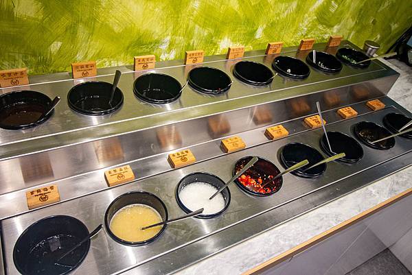 【桃園美食】嗑肉石鍋-什麼!?和牛龍蝦火鍋只要599元就能吃到！CP值爆高的火鍋店