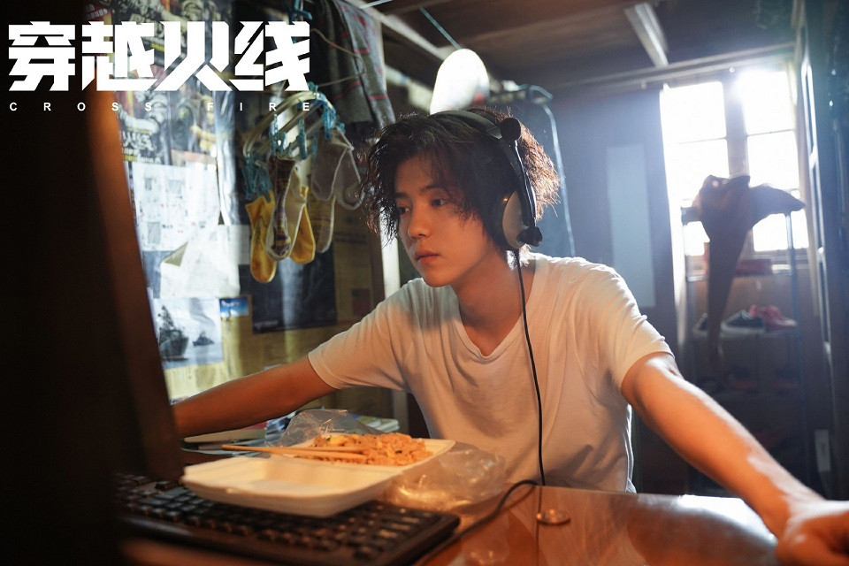 八月熱播陸劇男主角7：鹿晗 飾演《穿越火線》肖楓