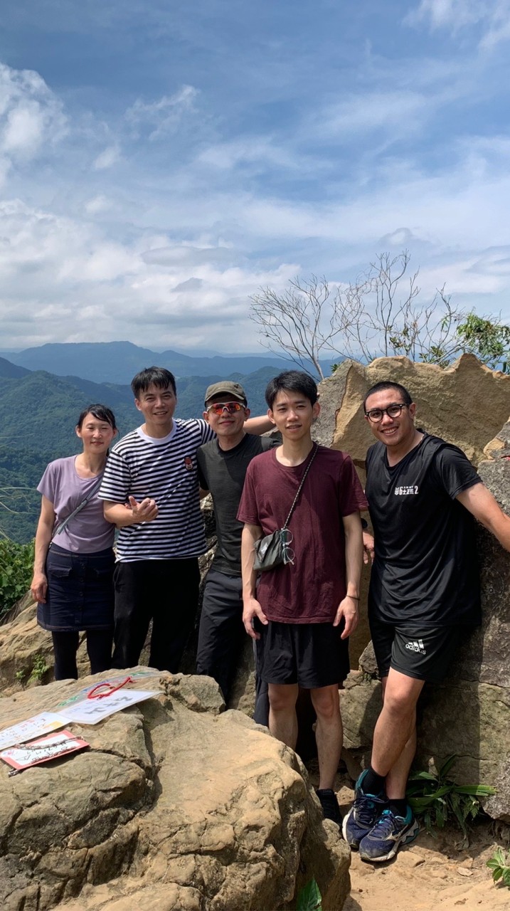 明新爬山團