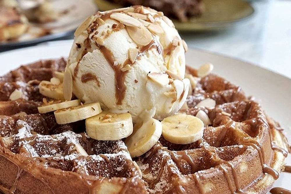 7 Waffle Di Jakarta Yang Enaknya Bikin Happy Terus Qraved Line Today