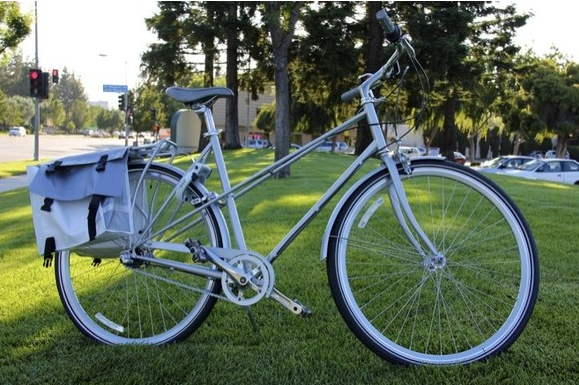 Google有GBike，蘋果也有Apple Gray單車，從單車也可以看出科技公司的文化差異