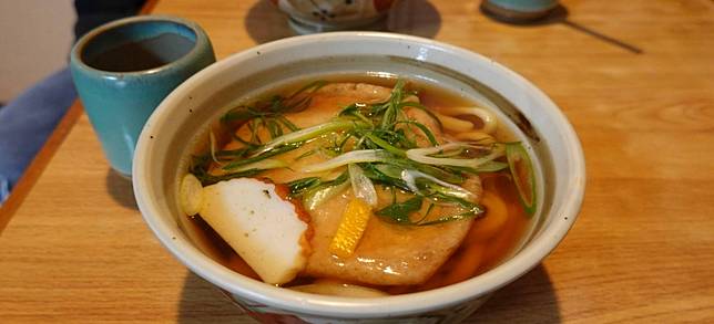 老饕大阪美食深度遊 狐狸烏冬麵 的始祖百年老店宇佐美亭松葉屋 Japankuru日本酷樂 Line Today