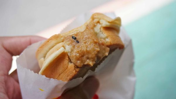 【台北美食】光華紅豆餅-吃了會讚不絕口的爆漿紅豆餅