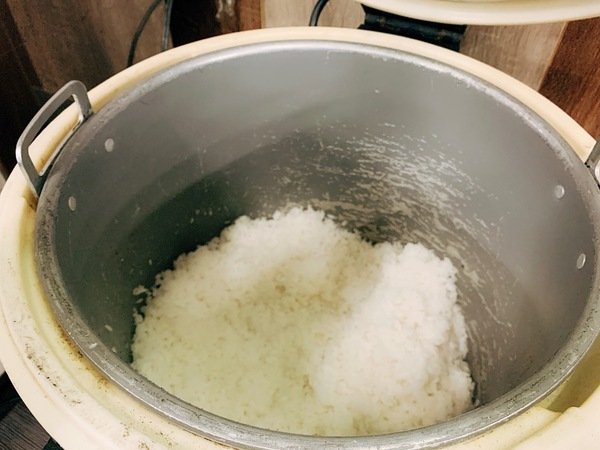 『竹南美食』(苗栗竹南星巴克旁美食、海鮮、平價快炒、燒烤、特色火鍋專賣)- 全家聚餐、宴客、聯誼、公司聚會－倪倪逛時尚-紅瓦舍x阿宗師 羊肉爐 泰國蝦直擊分享