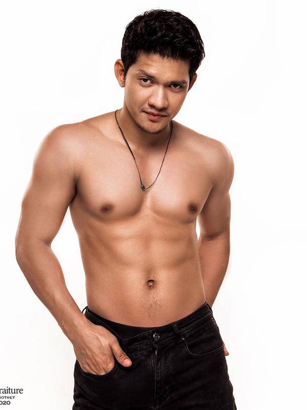 Iko Uwais Pose Telanjang Dada Warganet Menggigil Dan Pusing
