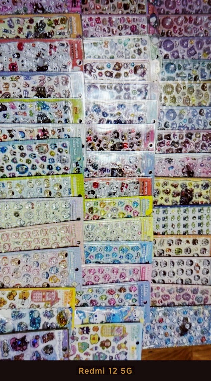 シール帳やってる人きてー