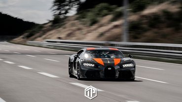 Bugatti Chiron Sport 極速突破 490 km/h！