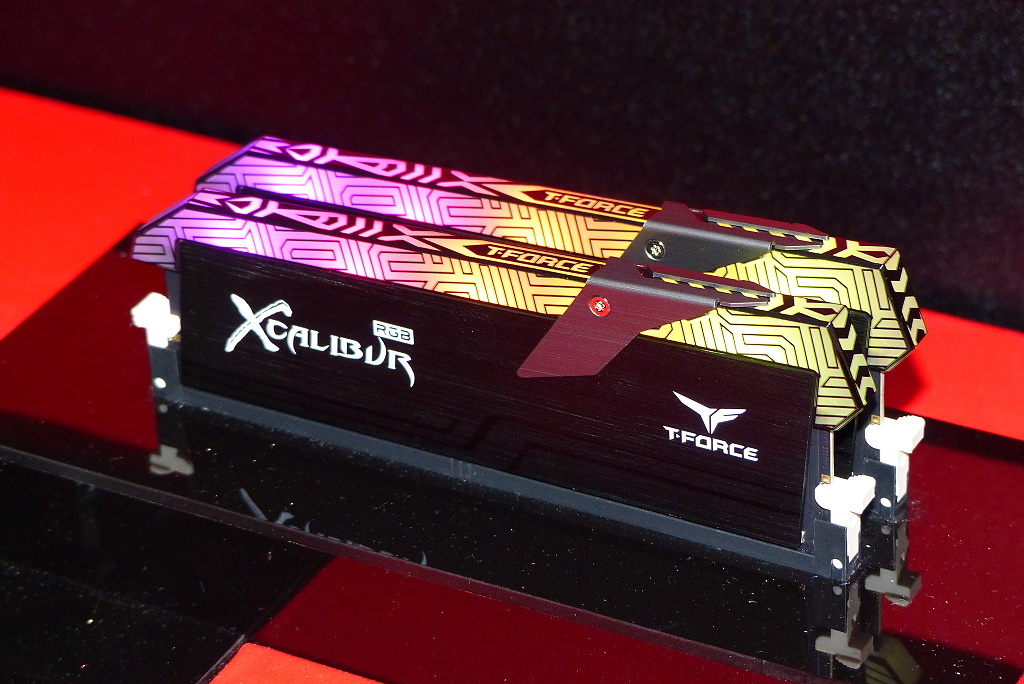 TEAMGROUP 十銓 T-FORCE 品牌大舉進攻 Computex，特殊造型 DDR4、可定址 RGB SSD 多種特色產品一同曝光