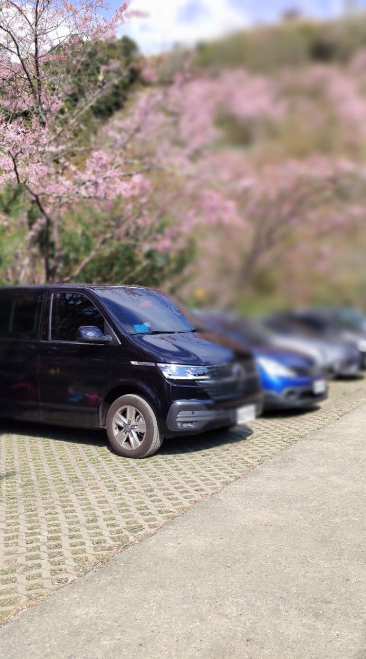 嘉信租賃車（九人座）機場接送、包車旅遊
