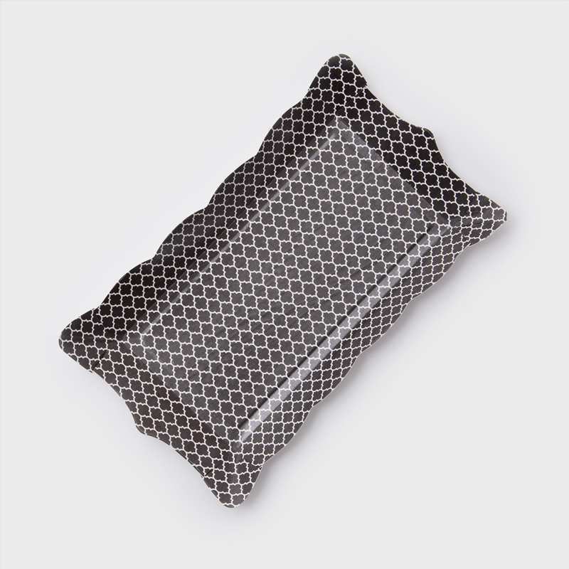 使用食品級專業紙製成，安全無毒。質輕便攜，是派對聚會、戶外野營必備用品。