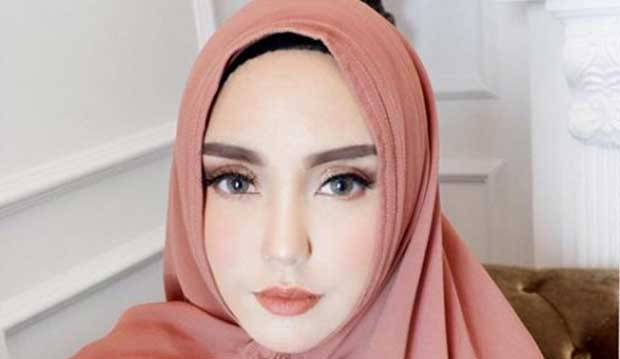 Belum Resmi Cerai, Ini Bukti Salmafina Sunan Ngebet Nikah Lagi