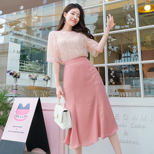 [ATTRANGS官方旗艦店]sk3592 後腰鬆緊細壓摺傘擺長裙