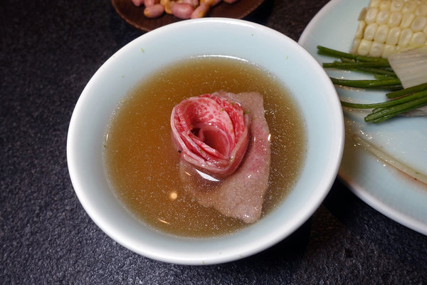 蘭亭鍋物割烹-信義安和站聚餐餐廳，蘭亭和牛極緻料理，聚餐、節日慶祝及慶生餐廳推薦，滿足五感饗宴的精緻料理(附蘭亭火鍋菜單)