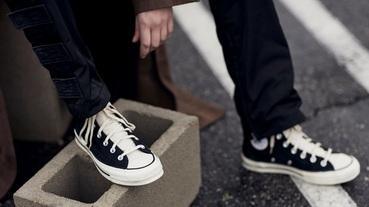 官方新聞 / 風格堅定 細節崇拜 Converse 攜手 Fear of God ESSENTIALS 推出 Chuck 70 聯名鞋款