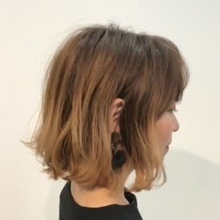ショート ボブ くせ毛で広がる人向けヘアスタイル集