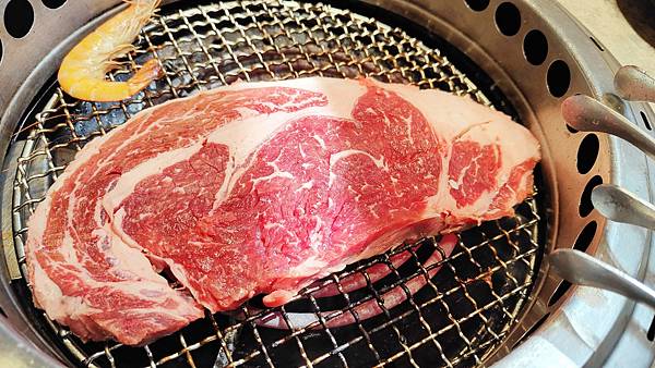 【台北美食】肉次方燒肉放題王品集團燒肉吃到飽-現點現切的超厚切PRIME沙朗牛排燒肉吃到飽