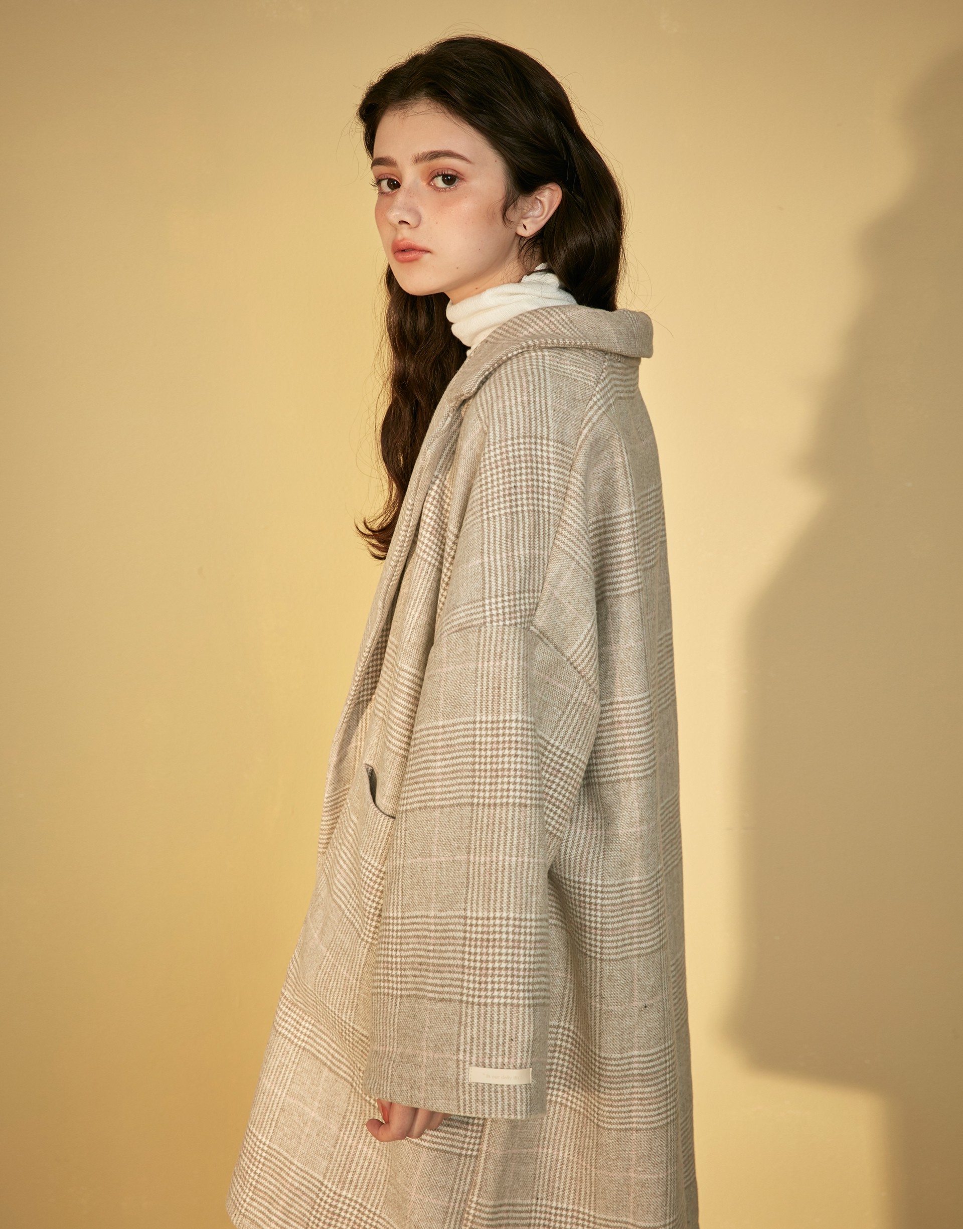 精選雙面織紋羊毛面料保暖度升級/前有兩格大口袋/羊毛質料會有些許刺癢屬正常現象/無內裡