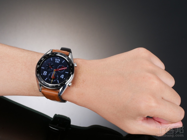 HUAWEI Watch GT 動手玩，為紳士打造的運動智慧錶