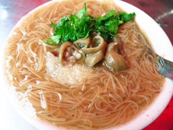 【板橋美食】深丘大腸蚵仔麵線-香氣十足美味的大腸麵線 【板橋美食】深丘大腸蚵仔麵線-香氣十足美味的大腸麵線