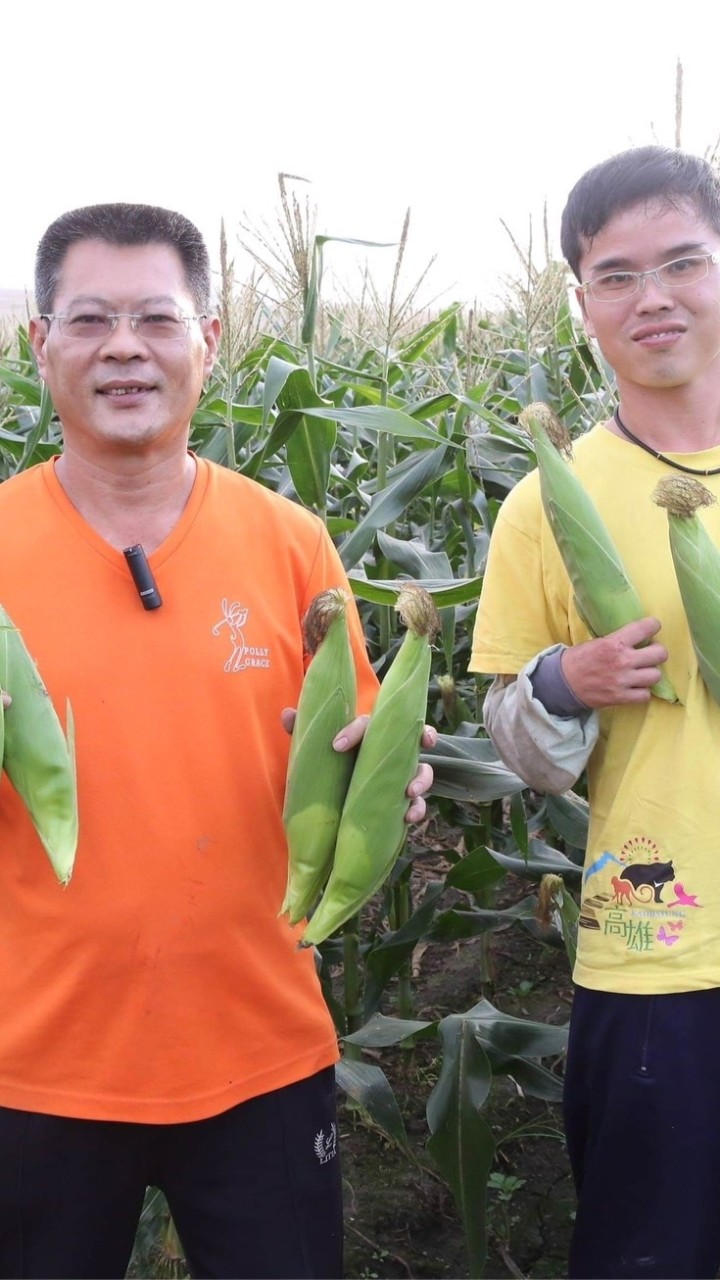 鄭煥諭（  玉 米 哥 ）