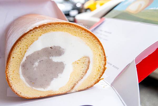 【石牌美食】亞尼克石牌店-剛開幕就大爆人潮的超人氣生乳捲甜點店